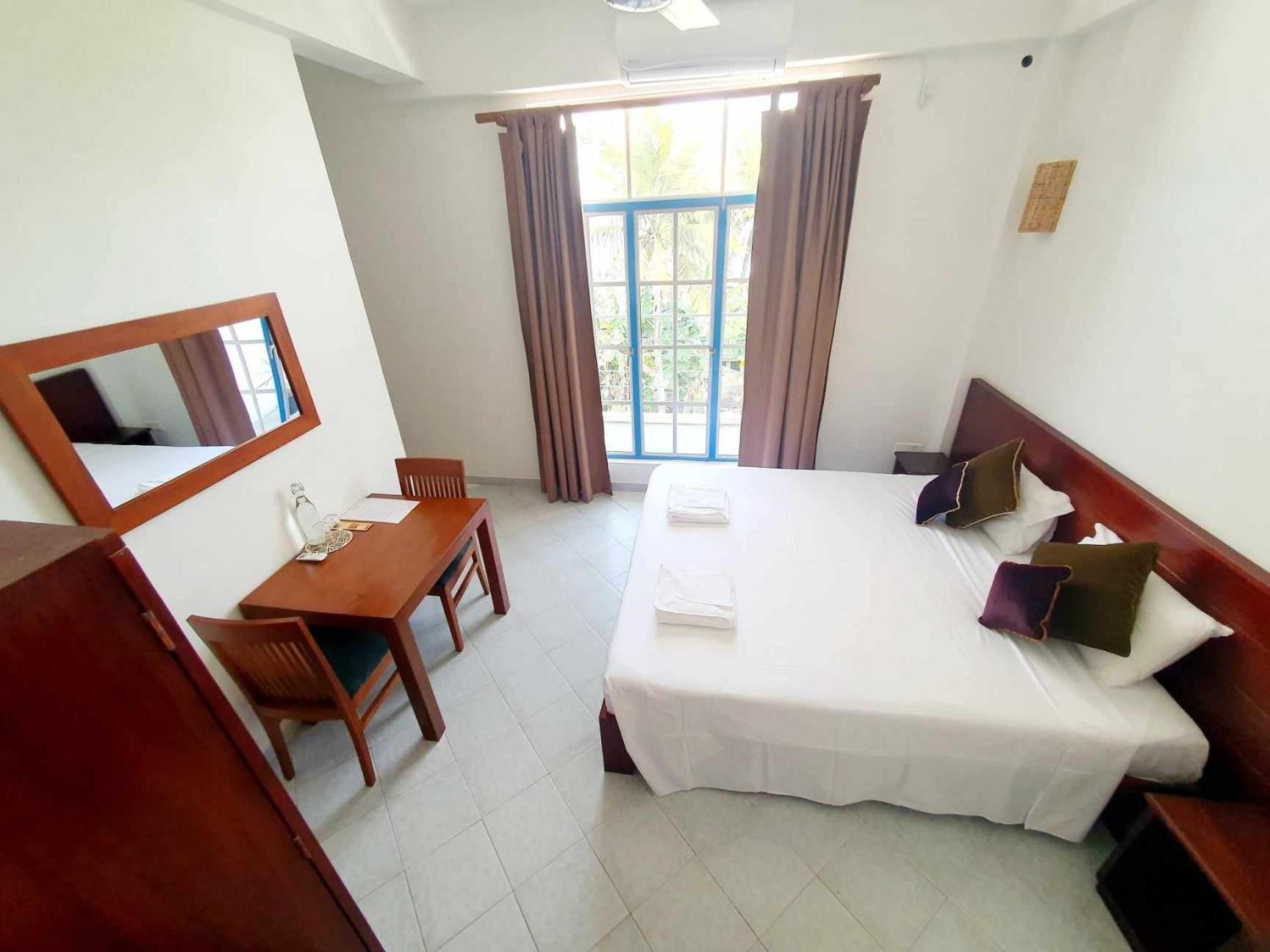 Mountbaylk Hotel Dehiwala-Mount Lavinia Bagian luar foto