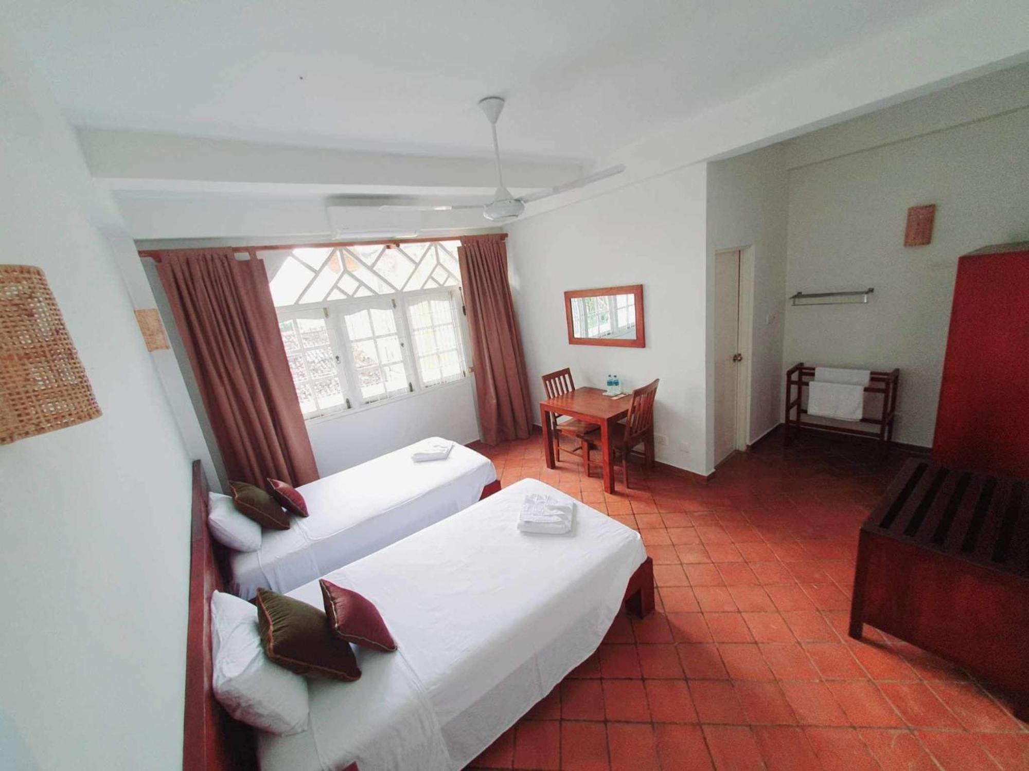 Mountbaylk Hotel Dehiwala-Mount Lavinia Bagian luar foto