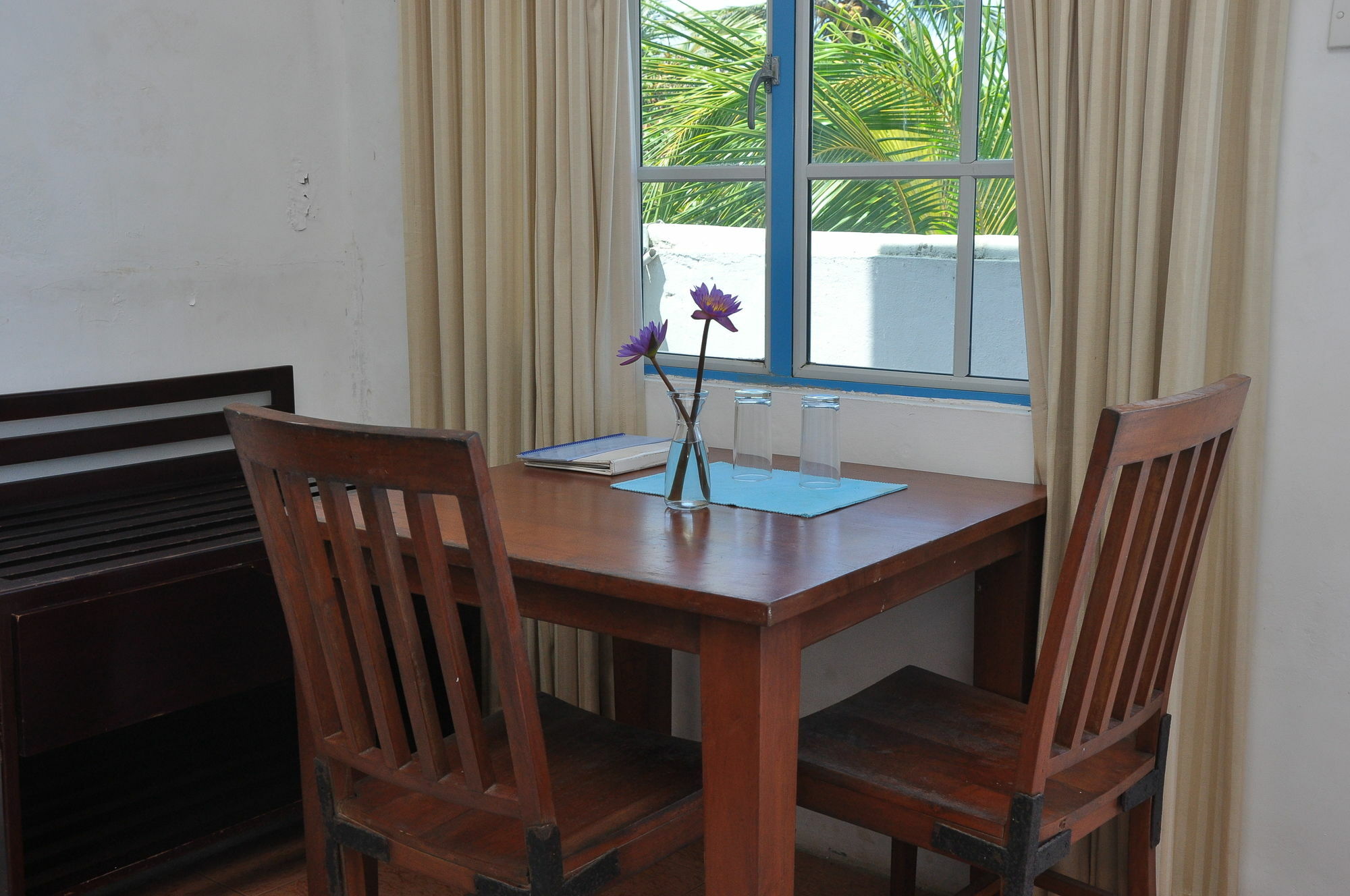 Mountbaylk Hotel Dehiwala-Mount Lavinia Bagian luar foto